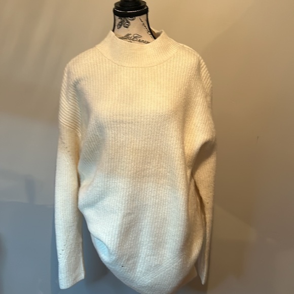 Old Navy Cream Sweater, Women's XL - Picture 5 of 14